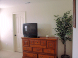 Still more guest bedroom.